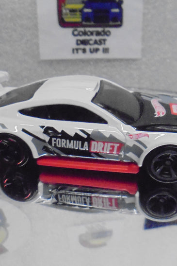 LOOSE HOT WHEELS WHITE FORMULA DRIFT CUSTOM '18 FORD MUSTANG GT