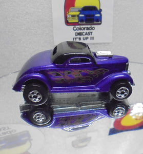 LOOSE HOT WHEELS PURPLE w/FLAMES & BLACK WALLS NEET STREETER