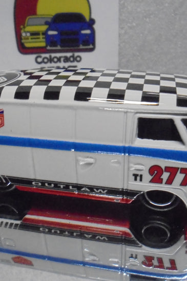 LOOSE HOT WHEELS WHITE URBAN OUTLAW VOLKSWAGEN T1 PANEL BUS w/RR'S