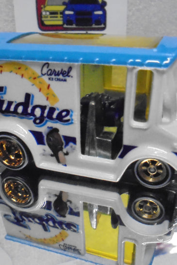 LOOSE HOT WHEELS CARVEL ICE CREAM BREAD BOX w/RR'S