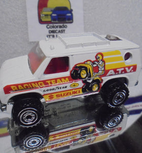LOOSE HOT WHEELS WHITE A.T.V. RACING TEAM VAN w/CT WHEELS