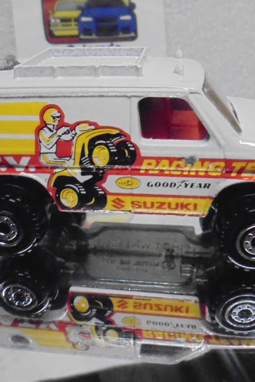 LOOSE HOT WHEELS WHITE A.T.V. RACING TEAM VAN w/CT WHEELS