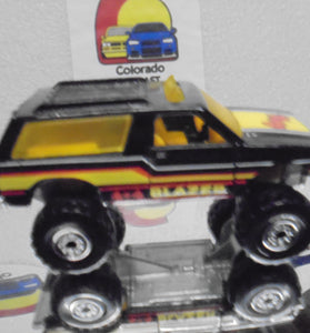 LOOSE HOT WHEELS BLACK CHEVY BLAZER 4X4 w/CT WHEELS