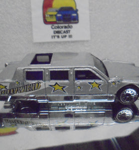 LOOSE HOT WHEELS SILVER HOLLYWEIRD LOWRIDER LIMOZEEN