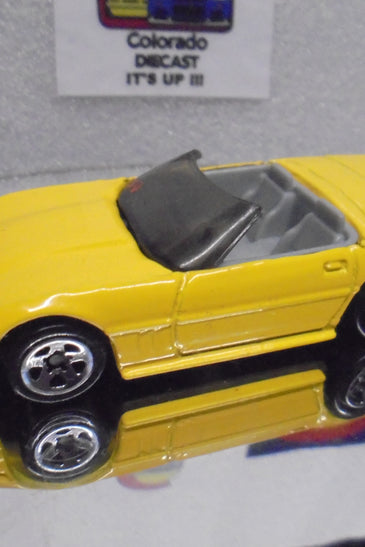 LOOSE HOT WHEELS YELLOW CUSTOM CORVETTE