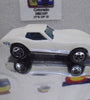 LOOSE HOT WHEELS PEARL WHITE CORVETTE STINGRAY w/5 SPOKE WHEELS