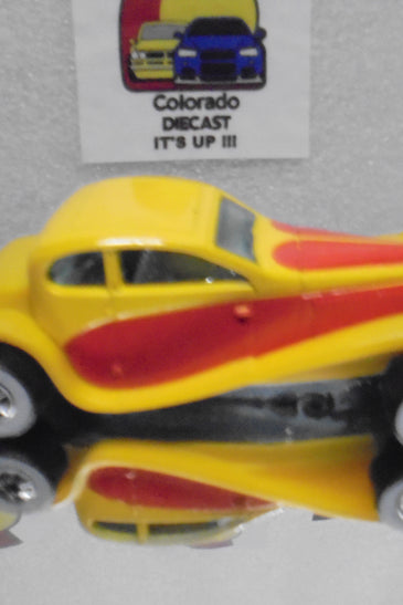 LOOSE HOT WHEELS YELLOW '37 BUGATTI w/WHITE WALLS