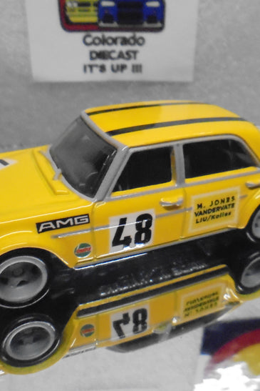 LOOSE HOT WHEELS YELLOW MERCEDES-BENZ 300 SEL 6.8 AMG w/REAL RIDER'S