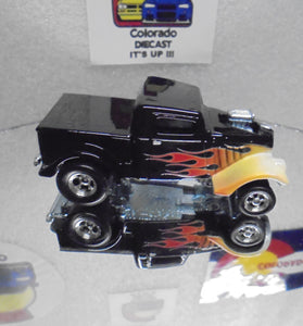 LOOSE HOT WHEELS BLACK w/FLAME '33 WILYYS PICKUP w/REAL RIDER'S
