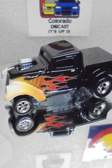 LOOSE HOT WHEELS BLACK w/FLAME '33 WILYYS PICKUP w/REAL RIDER'S