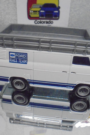 LOOSE HOT WHEELS WHITE FORD RALLY VAN w/TRAILER w/RR'S