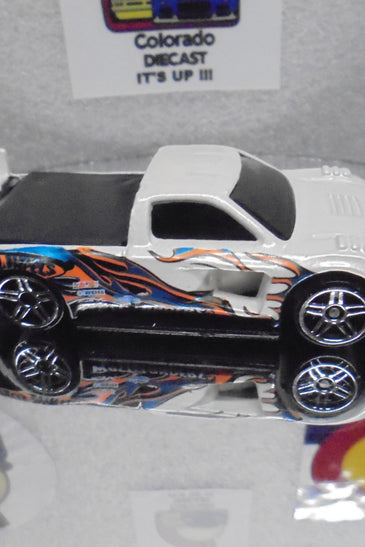 LOOSE HOT WHEELS WHTE PIKES PEAK TACOMA TRUCK
