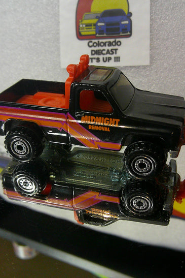 LOOSE HOT WHEELS BLACK MIDNIGHT REMOVAL PLOW TRUCK w/CT WHEELS