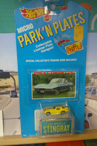 1989 HOT WHEELS MICRO PARK N PLATES YELLOW STINGRAY