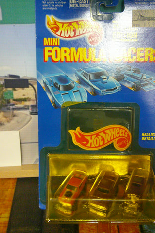 1999 HOT WHEELS MINI FORMULA RACERS 3 PACK '67 CAMARO/3-WINDOW '34 '57 CHEVY
