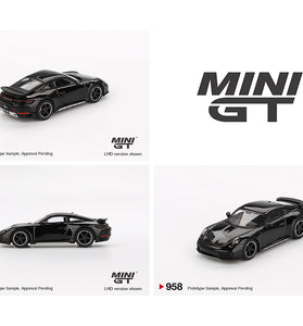 Mini GT 1:64 Porsche 911 Dakar – Black