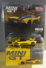 Mini GT 1:64 Aston Martin Valkyrie Sunburst Yellow #744