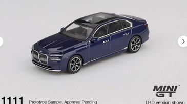 Mini GT 1:64 BMW i7 xDrive60 – Tanzanite Blue Metallic #1111