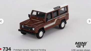 Mini GT 1:64 Land Rover Defender 110 1985 County Station Wagon Russet Brown #734