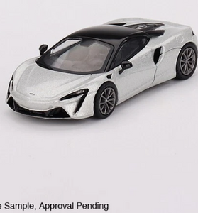Mini GT 1:64 McLaren Artura Ice Silver #582