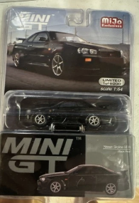 Mini GT 1:64 Nissan Skyline GT-R (R34) V-Spec Black Pearl #570