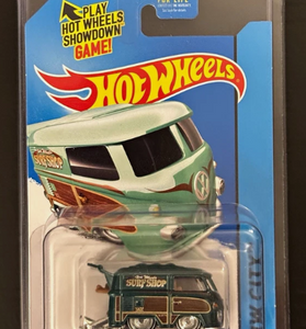 Hot Wheels 1965 Mustang 2+2 Fastback SUPER TREASURE HUNT w/protector