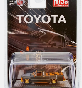 CHASE ! M2 Machines 1:64 1985 Toyota Pickup Truck Slammed Custom – Matte Grey