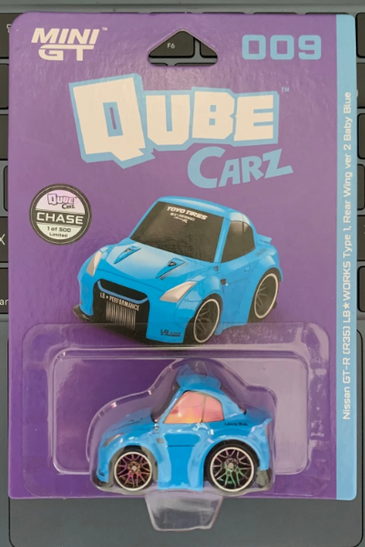 CHASE - Mini GT 009 Qube Carz Nissan GT-R R35 Type 1 Rear Wing ver 2 Baby Blue