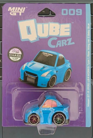 CHASE - Mini GT 009 Qube Carz Nissan GT-R R35 Type 1 Rear Wing ver 2 Baby Blue