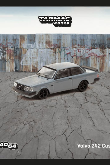 Tarmac Works 1:64 Volvo 242 Custom – Grey – Road64