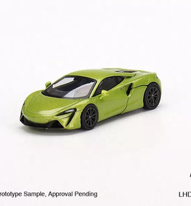 Mini GT 1:64 #496 McLaren Artura Flux Green