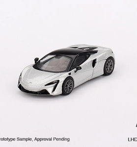 Mini GT 1:64 #582 McLaren Artura Ice Silver