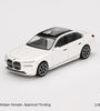 Mini GT 1:64 #819 BMW i7 xDrive60 Mineral White