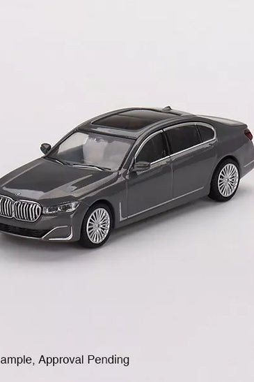 Mini GT 1:64 BMW 750Li xDrive Bernina Grey Amber Effect