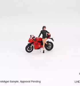 Mini GT 1:64 #682 Ducati Panigale V4 S w/ Ducati Girl