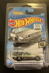 2019 HOT WHEELS SUPER TREASURE HUNT BACK TO THE FUTURE TIME MACHINE w/FACTORY STICKER