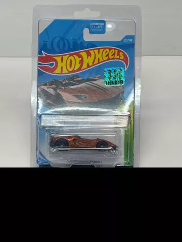 2019 HOT WHEELS SUPER TREASURE HUNT LAMBORGHINI AVENTADOR J w/FACTORY STICKER