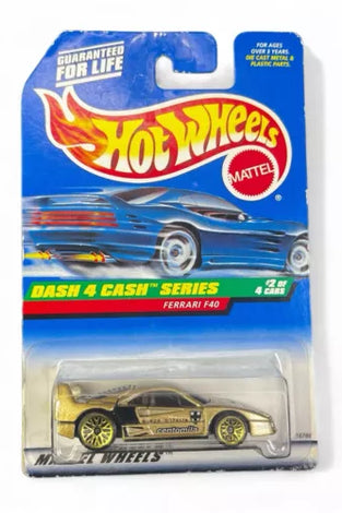HOT WHEELS #722 GOLD FERRARI F40 w/GOLD LACE WHEELS IN PROTECTO