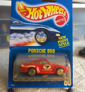 HOT WHEELS #80 RED PORSCHE 959 #7 w/ULTRA HOT WHEELS
