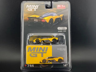 MINI GT #744 ASTON MARTIN VALKYRIE SUNBURST YELLOW