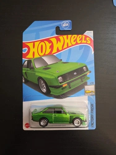 2024 HOT WHEELS GREEN FORD ESCORT 2000 SUPER TREASURE HUNT - Colorado Diecast