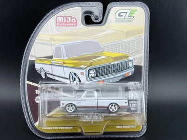 GREENLIGHT RAW CHASE 1972 CHEVROLET C-10 SHORT BED MUSTARD YELLOW