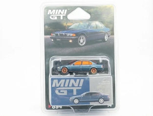 MINI GT CHASE #894 BMW 750IL SORRENTO BLUE METALLIC