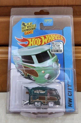 HOT WHEELS  2015 KOOL KOMBI SUPER TREASURE HUNT W/FACTORY STICKER IN PROTECTO