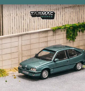 Tarmac Works Global 64 Opel Kadett Gsi Green Metallic 1/64