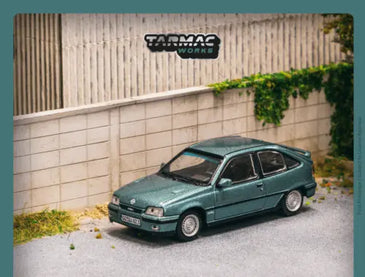 Tarmac Works Global 64 Opel Kadett Gsi Green Metallic 1/64